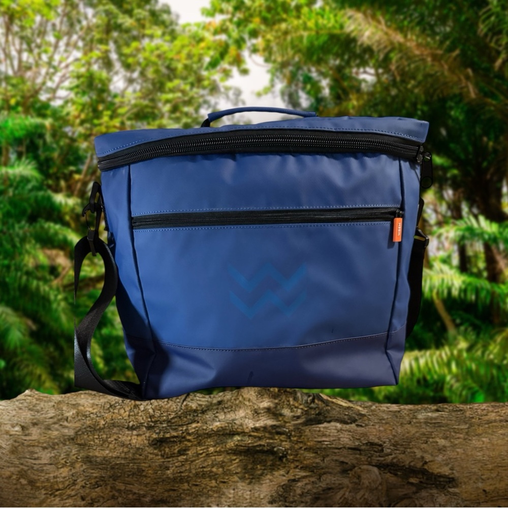 Wren Blue Food Storage Ice Chest